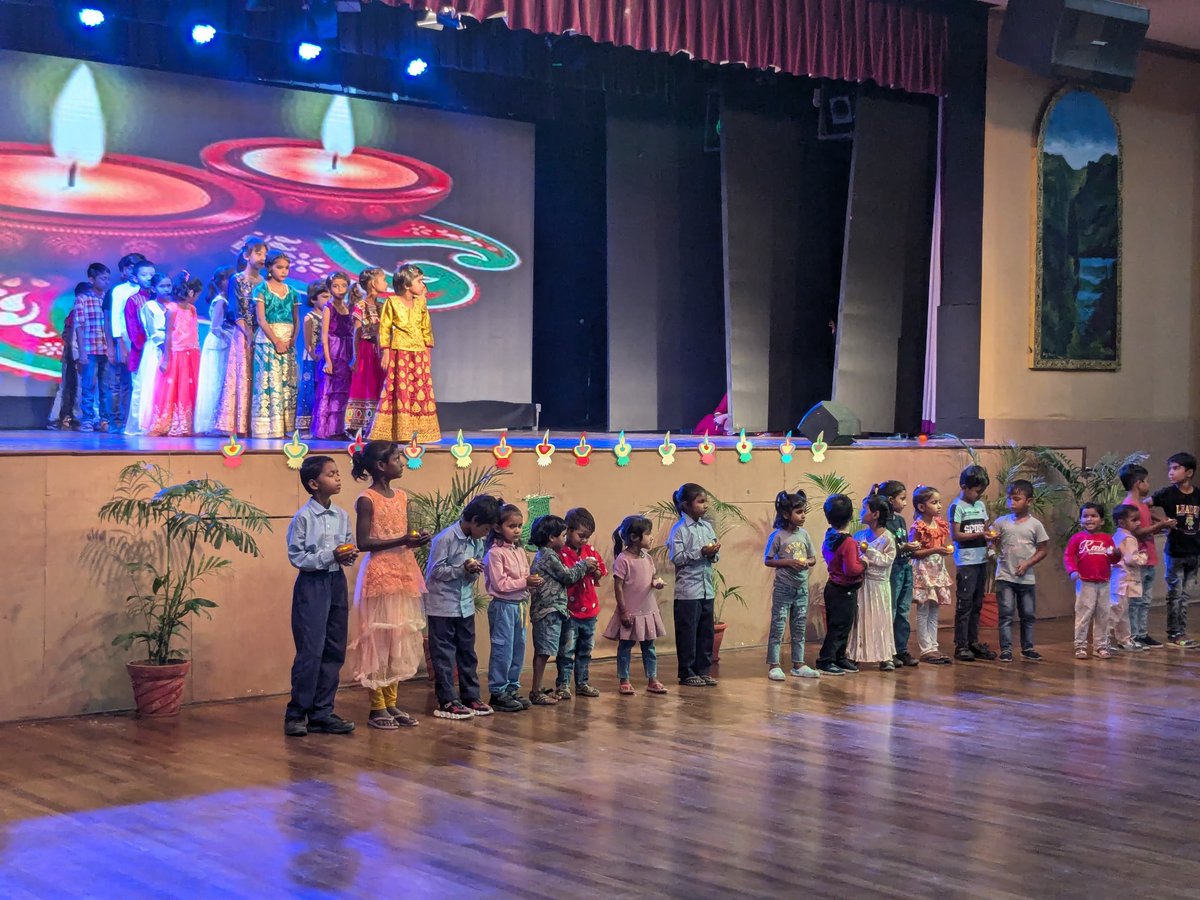 pws_gurgaon's tweet image. Diwali vibes on full blast! 🌸✨ Our PYP stars lit up the stage with vibrant dances and a heartwarming Ramayana play. Special thanks to Gyan Vidya Coaching Centre kids for bringing extra sparkle to the celebrations! 🌟🪔
.
#DiwaliMagic #PathwaysWorldSchool #PYP #PWS #Pathways