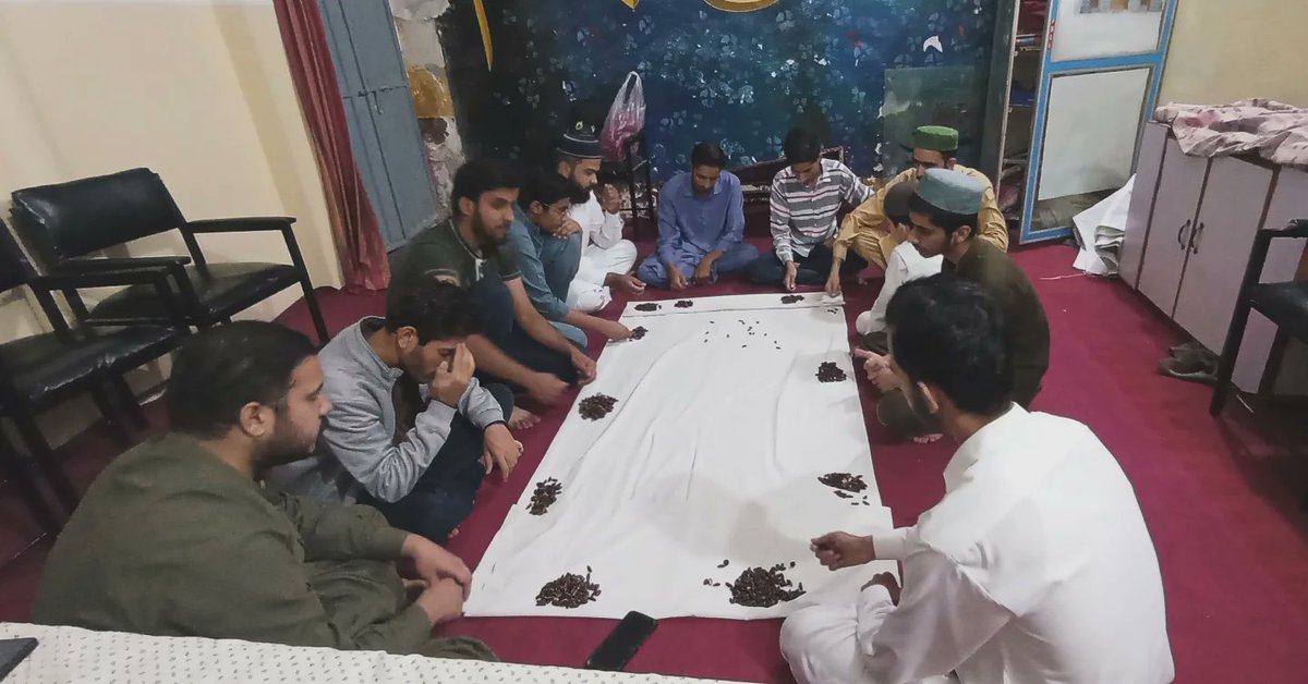 MSMofficialNP's tweet photo. مصطفوی سٹوڈنٹس موومنٹ پی پی 14 کے زیر انتطام حلقہ درود سرکل منعقد کیا گیا جس میں خصوصی شرکت سابق صدر یوتھ لیگ پی پی 14 کامران حسین صاحب نے کی۔
.
.
.
#MSMPP14 #MSMNPUNJAB #DuroodCircle #MSMOfficialNP https://t.co/S9D38ZsdIr