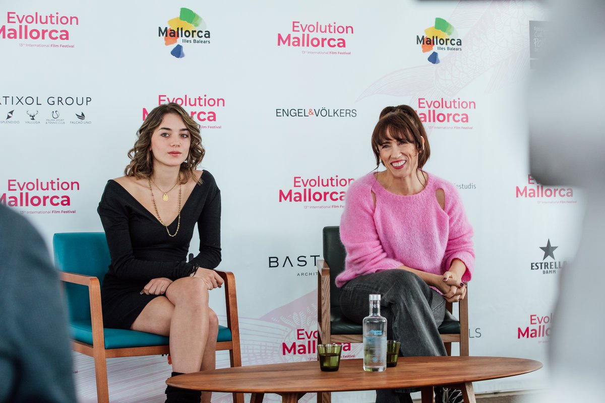 EVOLUTIONIFF's tweet photo. Días de cine y encuentros con profesionales de la industria en la isla de Mallorca.
Esto es #EvolutionMallorca 2024 🎞️⭐️
#MallorcaInspiresFestivals https://t.co/ENMnA2YDoS