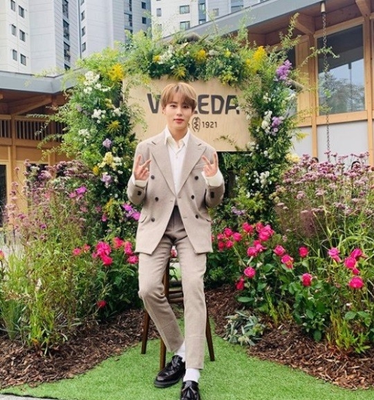 tenasia_'s tweet photo. ☕텐아시아 주제별 투표 진행☕
🤎11월 6일 투표 마감됩니다🤎
Q. 선선해진 가을, 실내에서 티타임 함께 하고 싶은 남자 가수는❔
🔎 현재 순위 🔍
1⃣ #더보이즈 #주연 #JUYEON
2⃣ #하성운 #HASUNGWOON
3⃣ #아스트로 #차은우 #CHAEUNWOO
4⃣ #엔시티 #재현 #JAEHYUN
🔗(https://t.co/CMZOL8OUwn) https://t.co/w19t28VbOi