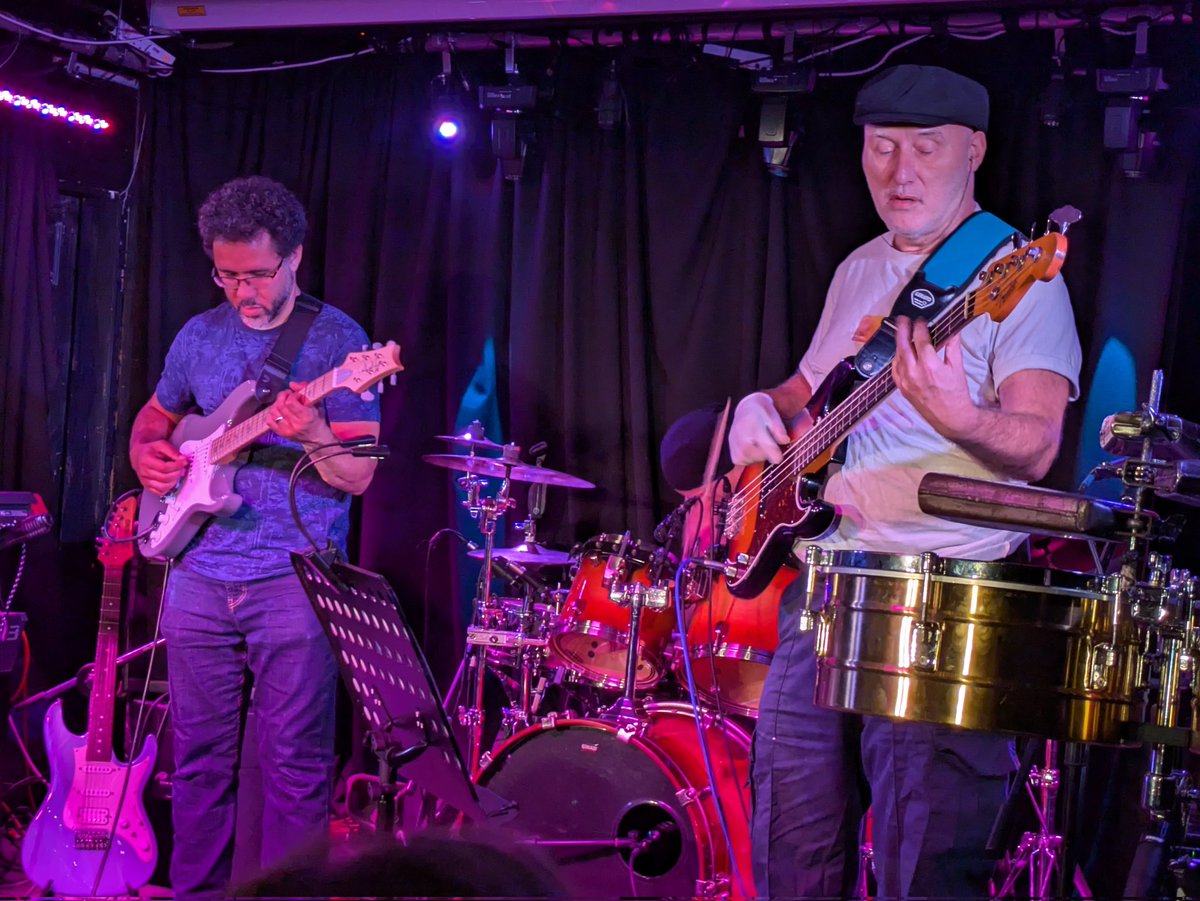 andy brian tweet media