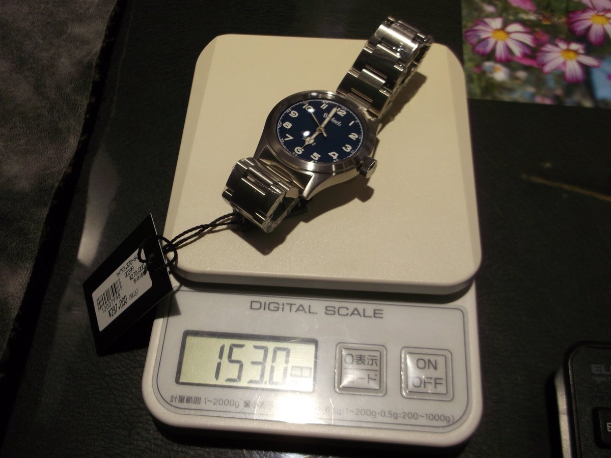 1SINN2's tweet photo. ハンハルト プリヴェンターHD12金属ベルト仕様の重さを測ってみる。
#ハンハルト #時計のミヤコ #ジンデポ #ジンデポ神戸三宮 #三宮センター街 #時計のミヤコ #hanhart #hanhart1882 #おすすめ #ドイツ時計 #Preventor #プリヴェンター #腕時計 https://t.co/4fIVCaHSvv