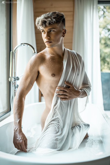 Watch Adam (-50% ONLYFANS)'s leaked NSFW photo on TwXstars