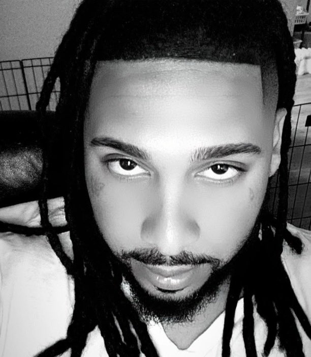 Jayecane's tweet photo. I want to send someone $10,000 that says “THANK YOU” + like https://t.co/xlH6YEQp8r