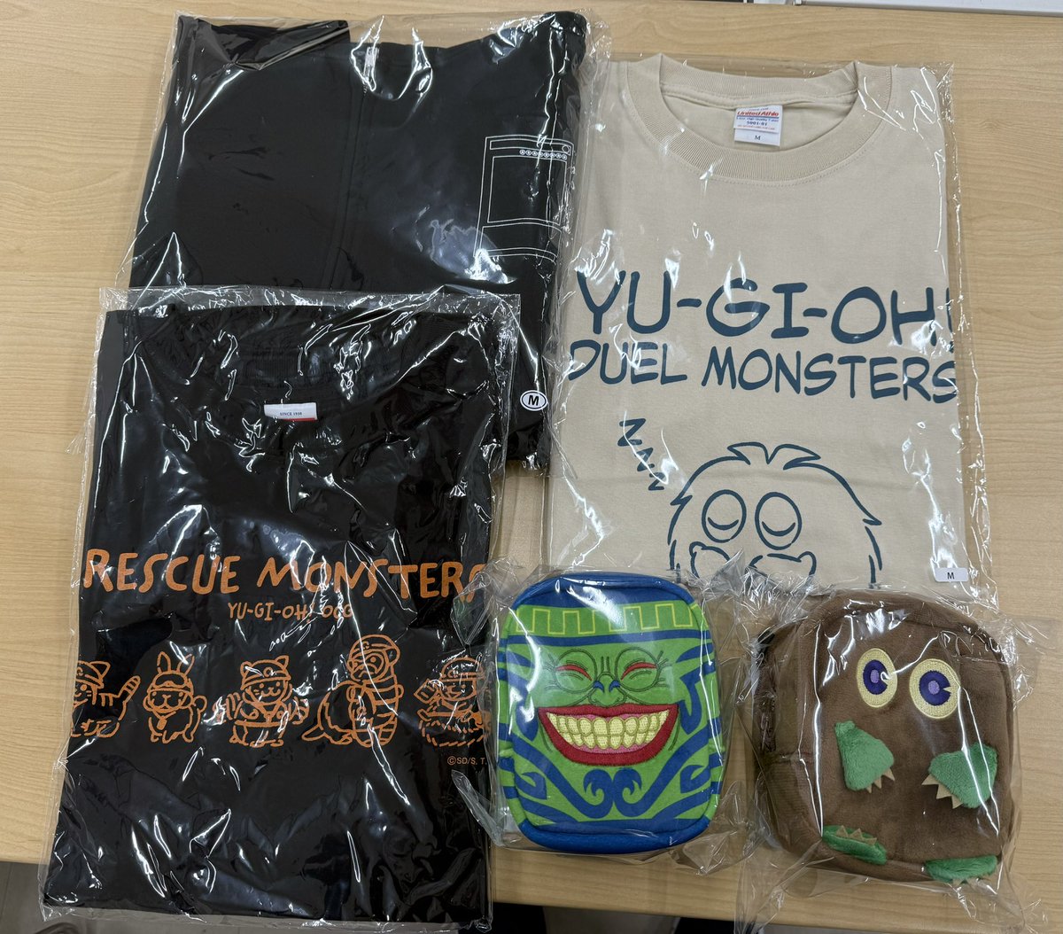 グッズも買いました！😁 クリボーと強欲な壺の ミニショルダーバッグ