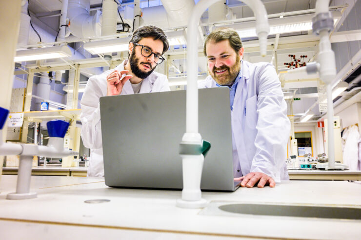 Linköpings universitet (@liu_universitet) on Twitter photo Det Nobelprisvinnande AI-verktyget Alphafold har förbättrats så att det nu kan förutsäga formen på väldigt stora och komplexa proteinstrukturer. Forskare vid LiU har också lyckats integrera experimentella data i verktyget liu.se/nyhet/liu-fors… #forskning <a href="/IFM_LiU/">IFM - Physics, Chemistry and Biology at LiU</a> #AI #forskning Det Nobelprisvinnande AI-verktyget Alphafold har förbättrats så att det nu kan förutsäga formen på väldigt stora och komplexa proteinstrukturer. Forskare vid LiU har också lyckats integrera experimentella data i verktyget liu.se/nyhet/liu-fors… #forskning <a href="/IFM_LiU/">IFM - Physics, Chemistry and Biology at LiU</a> #AI #forskning