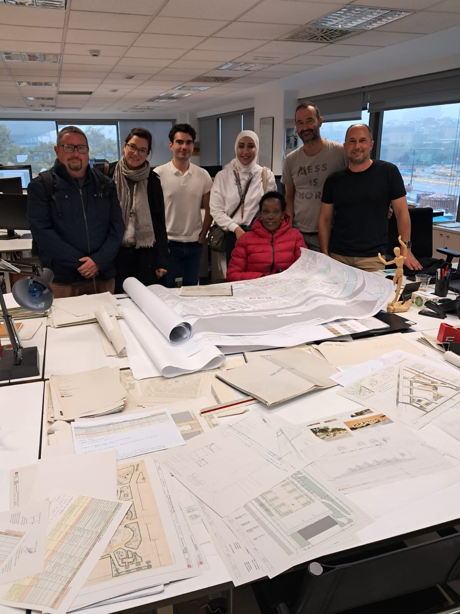 BCNJustGlobal's tweet photo. En el marc de l'acord entre @UNRWAJFO i @bcn_ajuntament hem iniciat aquests dies amb @BCN_Accessible i Projectes Urbans els treballs per a l'actualització de la Guia d'Infrastructures d'UNRWA i el disseny d'espais familiars segurs amb #inclusivitat, #participacio i #resiliencia https://t.co/83S6tQlXIX