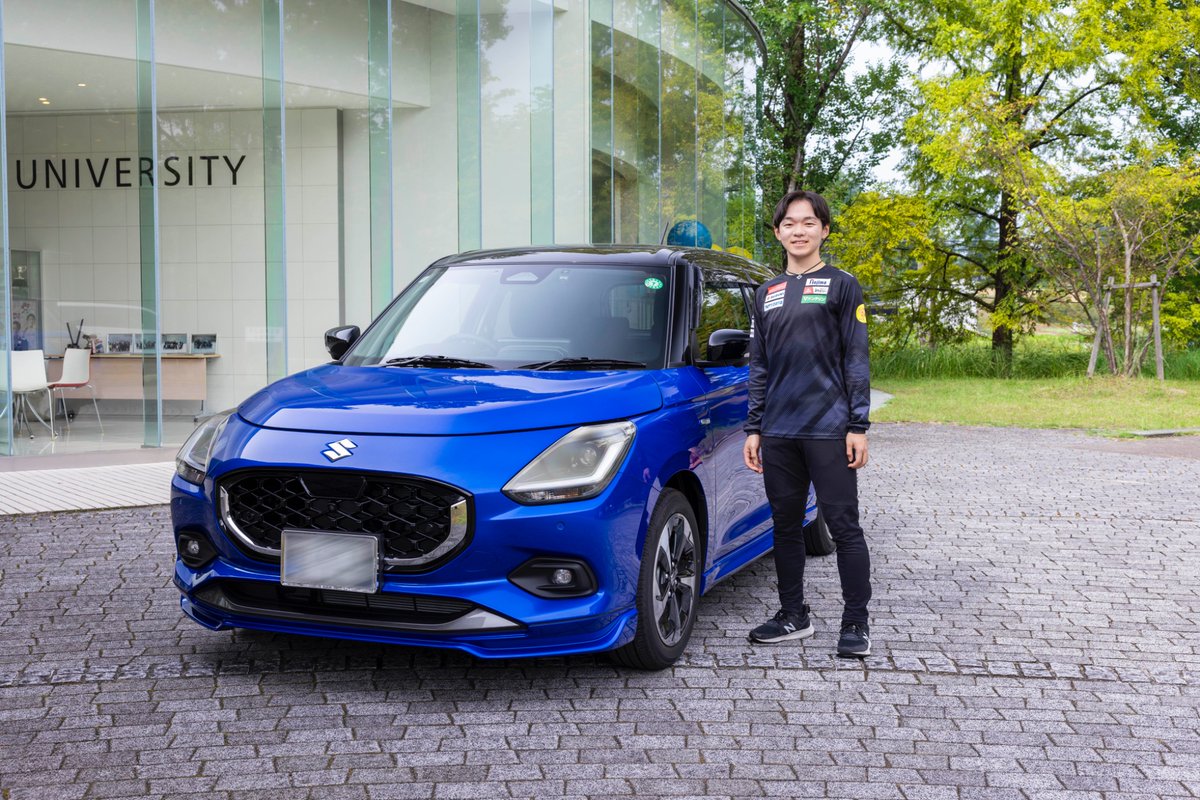 この度、スポンサー契約をしているスズキ様にスイフトの納車式を実施し