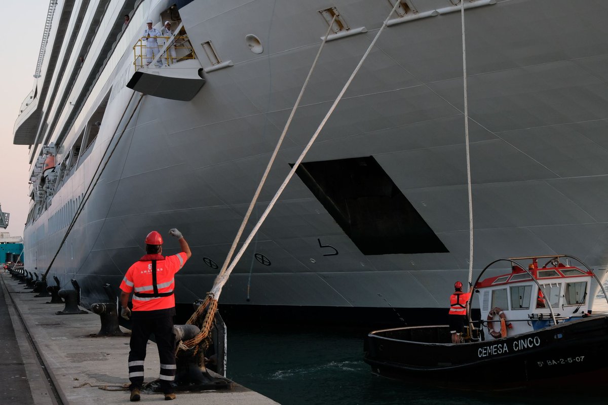 Los amarradores de Barcelona posponen la huelga indefinida que daba comienzo el día 4 de noviembre.
El  31 de octubre el Comité de Empresa llegó a un principio de acuerdo con la patronal.
La asamblea de trabajadores decidió por mayoría posponer la huelga hasta firma del acuerdo.