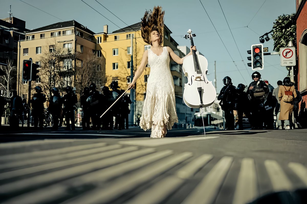 On Monday, Nov 4  at 3:57 AM, and at 3:57 PM (Pacific Time) we play 'life is beautiful' by Liz Schneider Whitecello <a href="/LWhitecello/">Liz Schneider Whitecello</a> listen at Lonelyoakradio.com @LonelyOakradio #OpenVault Collection show
#whitecello