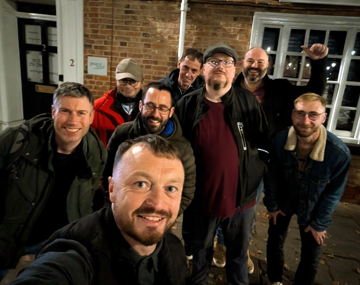 LoveSolihull's tweet photo. Tomorrow evening- Men Walking & Talking
Meeting Point- Malvern Park Gates
Day- Every Tuesday
Time- 7pm
Celebrating the first month of the group- everyone welcome. Message Danny Smith on Facebook for more info 🙂#Solihull #MentalHealth #Wellbeing #MWAT #Onestepatatime https://t.co/lLjhYd4XjE