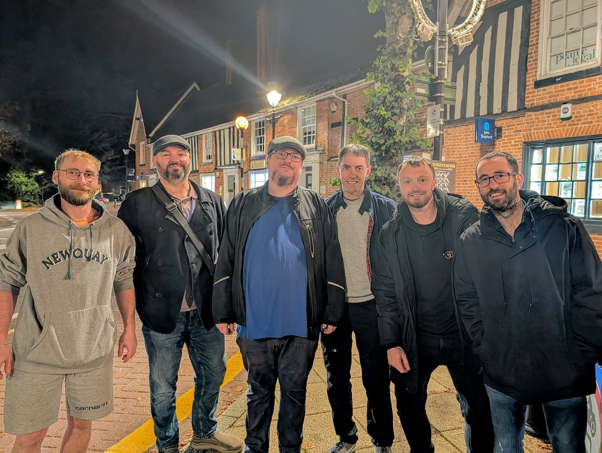 LoveSolihull's tweet photo. Tomorrow evening- Men Walking & Talking
Meeting Point- Malvern Park Gates
Day- Every Tuesday
Time- 7pm
Celebrating the first month of the group- everyone welcome. Message Danny Smith on Facebook for more info 🙂#Solihull #MentalHealth #Wellbeing #MWAT #Onestepatatime https://t.co/lLjhYd4XjE