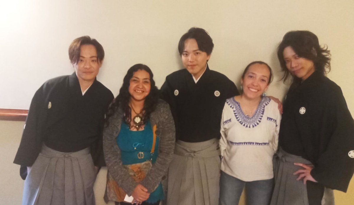 Maciglz's tweet photo. Celebrating birthdays differently, with a beautiful concert of traditional Japanese music, I was fortunate to meet its members in person and receive their autographs as a gift. Thank you, Mikage Project, for visiting Mexico, and I hope you return soon.❤️🇯🇵 🇲🇽#Mikageproject https://t.co/cfSocdA7p4