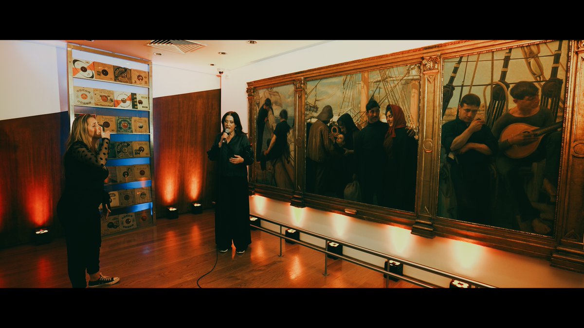 EurHeritageHub's tweet photo. Meet our local practices🤝Lisbon’s Gesto do Fado project is a visual archive connecting #Deaf people with #Fado music, offering a reference to translate poems & lyrics in #PortugueseSignLanguage. Join our #SharingLocalStories webinar on 15 Nov for more ➡️ https://t.co/AC8nM79RMt https://t.co/7rTyfXfBOX