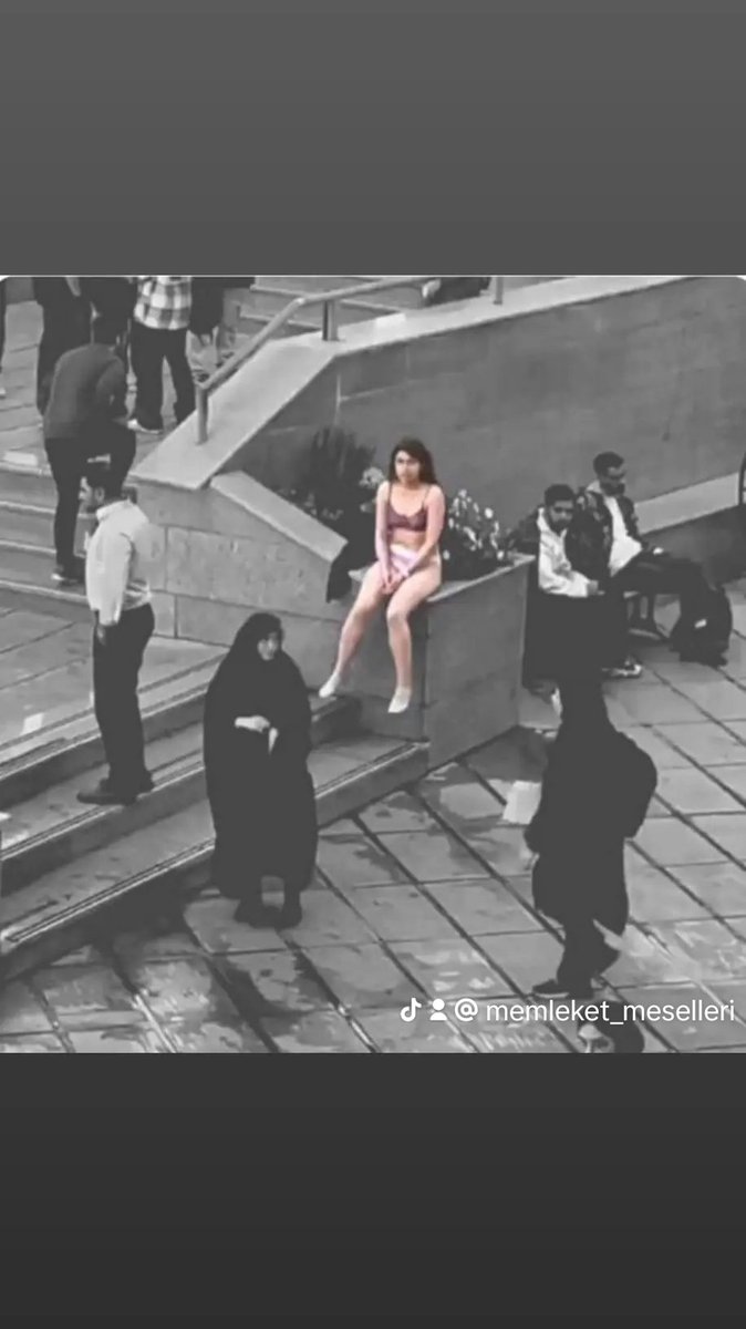 İran 2024
Koca yürekli kız
"Ben yanmasam sen yanmasan nasıl çıkar karanlıklar aydınlığa"

Mustafa Kemal Atatürk ve silah arkadaşlarına binlerce kez teşekkürler
#atatürk
#iran