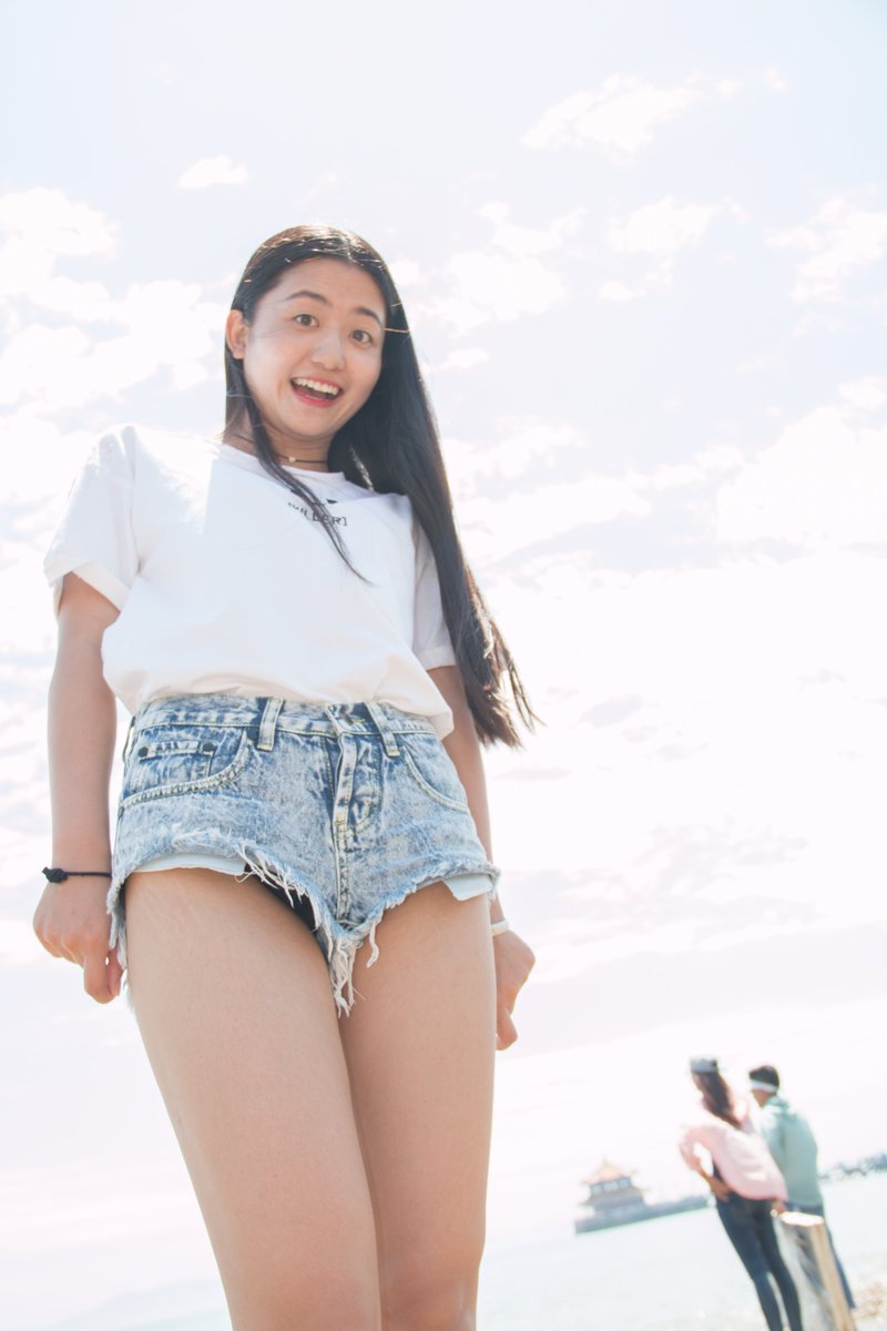毕业小姐姐写真[62P+453M] #眼镜娘 #眼镜妹 #毕业照 #女大学生 #写真 
No.102121 预览全套尺度看置顶或私信 投稿：@007share 
眼镜娘圈子：https://t.co/VSeJDJ4Yn7 https://t.co/SIgGFc6HrB