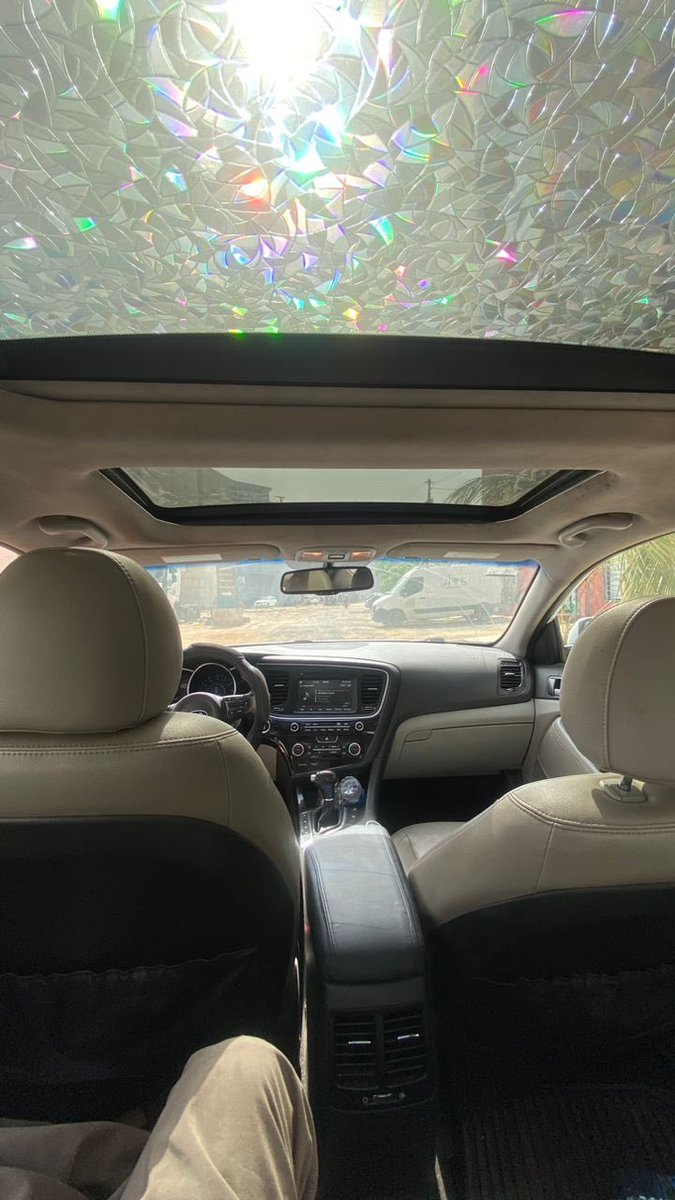 Kia optima 2015 GTI
⛽️Essence 
Motorisation 4 cylindres 
Boîte automatique 
Kilométrage 183000
Intérieur en cuir 
Caméra de recul 
Grand Écran 
Clé Less de and Go
En très bon état 
Prix : 5.500.000Fcfa
#Rtapprécié