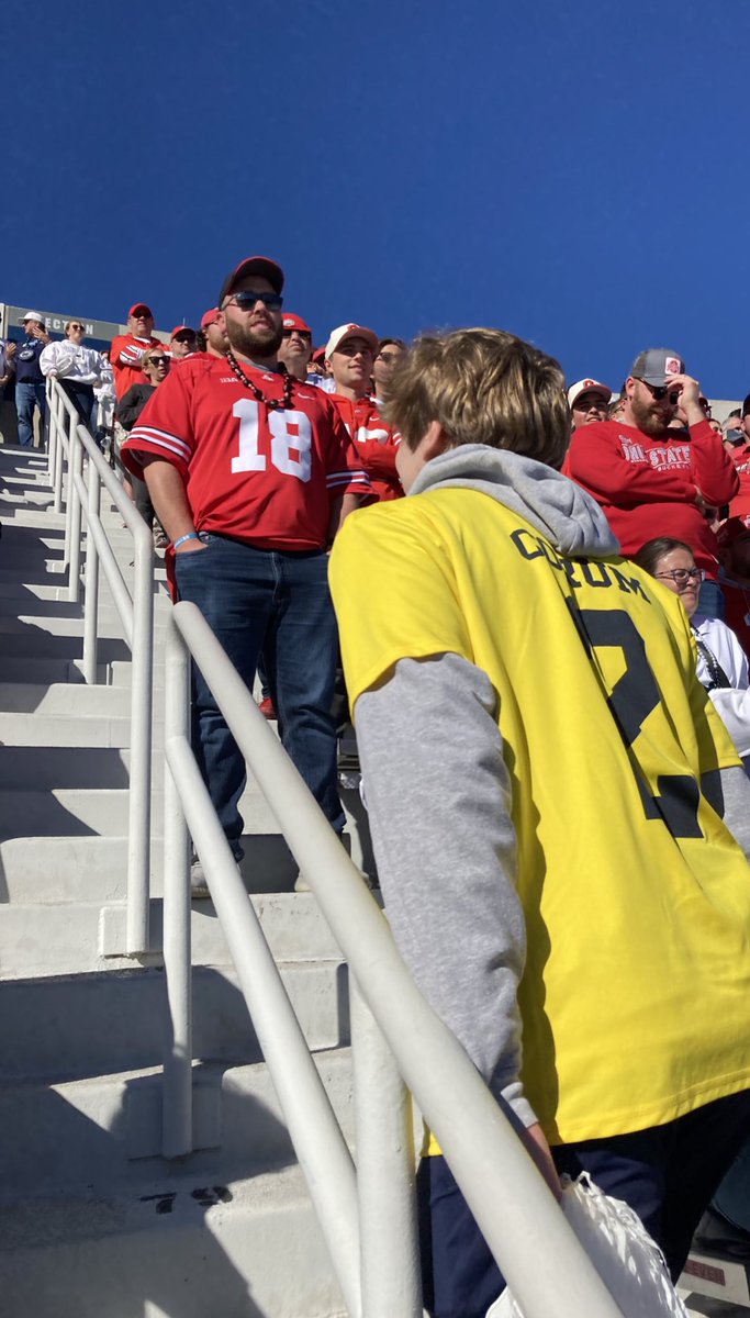 3DotNick's tweet photo. Beats his man to the spot and fills the gap forcing the play to bounce outside. Great execution by #18 for the Buckeyes on Saturday https://t.co/mrnx2vyrvg