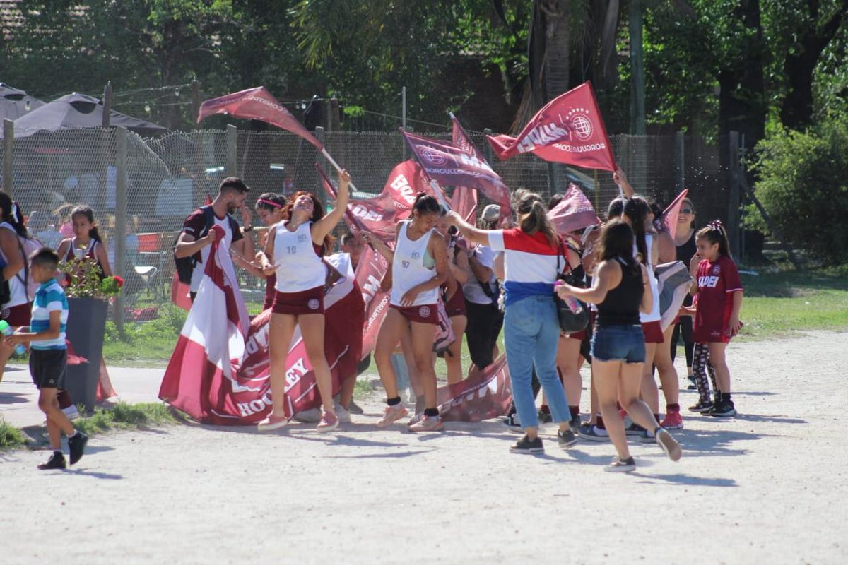 ¡BICAMPEONAS!

Nuestras pibas de 6ta, Tira C de Hockey se coronaron CAMPEONAS del Torneo de la Federación de Hockey.

Felicitaciones a nuestras guerreras granates, al cuerpo técnico, dirigentes y especialmente a las familias que apoyan desinteresadamente!

#Lanús 
#OrgulloGranate