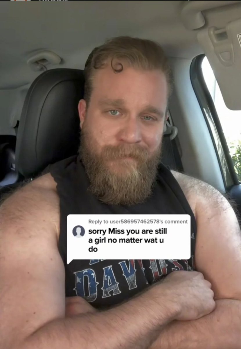 C0denameDelta's tweet image. was on a call w/ my mom, and she started spewing her transphobic bs at me like "HRT messing up your health", "How am I gonna live with that??" and "Boys don't become girls and girls don't become boys" and I'm sitting there trying not to laugh bc I remembered this pic