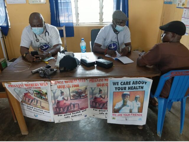 nasmedical's tweet image. 500 UDU RESIDENTS BENEFIT FROM SEADOGS' FREE MEDICAL OUTREACH.

Residents of the Egini community in Udu, Delta State, have lauded @NASPC1952 for attending to the medical concerns of over 500 residents during its Medical Mission on Friday.
nigerdeltatoday.com/500-udu-reside…
#HealthForAll