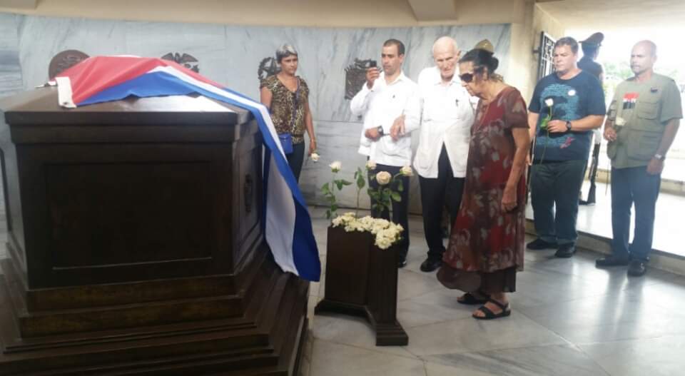 GHNordelo5's tweet photo. En el 101 aniversario de su natalicio, recordamos al Héroe de la República de Cuba José Ramón "El Gallego" Fernández, con el orgullo de haber tenido la oportunidad de conocerlo. #Cuba #CDRCuba #UnidosXCuba https://t.co/HMmshaBvnX