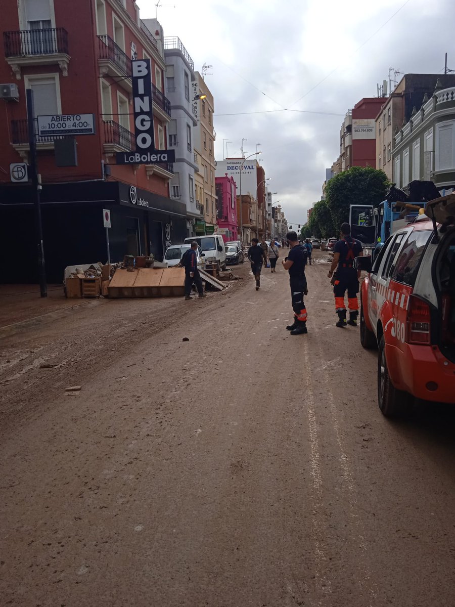 Bomberos y Salvamento Playas Gijón/Xixón 👨🏻‍🚒🚒 tweet media