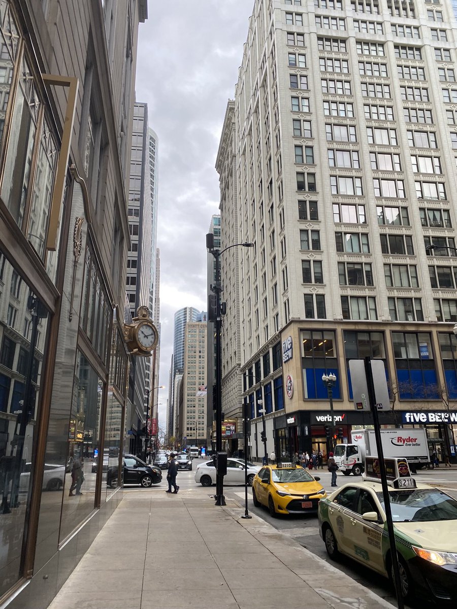Dane835's tweet photo. Family reunion in Chicago. What a great event 🤩. Thank you @TheKevinTrudeau @GIN https://t.co/Rl02RH7ofX