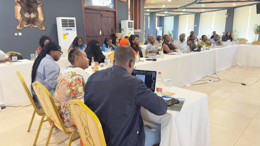 NOIPolls's tweet photo. @afrobarometer is currently running a communications training with communications experts. The sessions are aimed at sharpening communications skills and learning valuable communication techniques to elevate conversations.
It is inspiring to see everyone engaged!
#ABCommsTraining
#ABNigeria