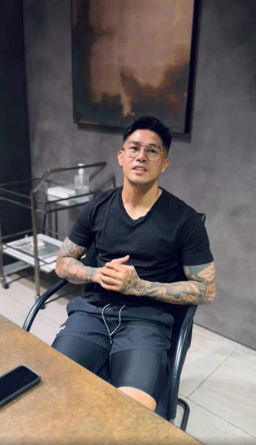 ViFeelings's tweet image. "Hindi na po ako tatakbo or tutuloy bilang konsehal ng Concepcion, dahil gusto ko po munang ihanda ang sarili ko para hindi mapahiya sa inyo at mapaglingkuran kayo ng tama."

Proud of you, Ion. You made the right choice. 💙

#IonPerez | Ion Perez