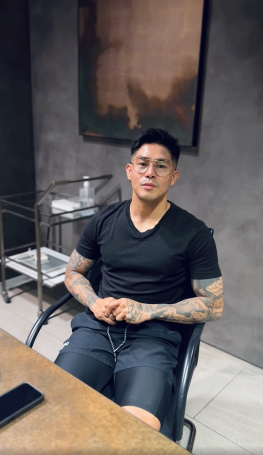 ViFeelings's tweet image. "Hindi na po ako tatakbo or tutuloy bilang konsehal ng Concepcion, dahil gusto ko po munang ihanda ang sarili ko para hindi mapahiya sa inyo at mapaglingkuran kayo ng tama."

Proud of you, Ion. You made the right choice. 💙

#IonPerez | Ion Perez