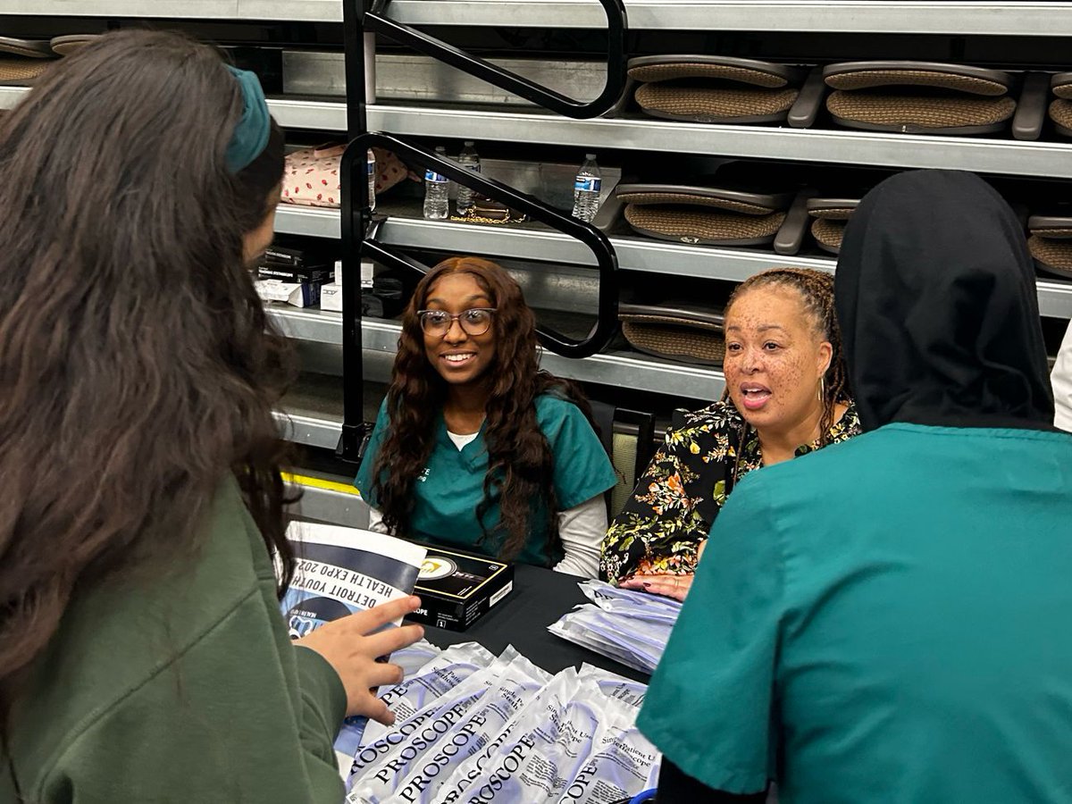 Several College of Nursing student volunteers and faculty attended the second annual Detroit Youth Health Expo. Nursing students introduced highschool students to the nursing profession through measuring blood pressure and stethoscope demonstrations.
