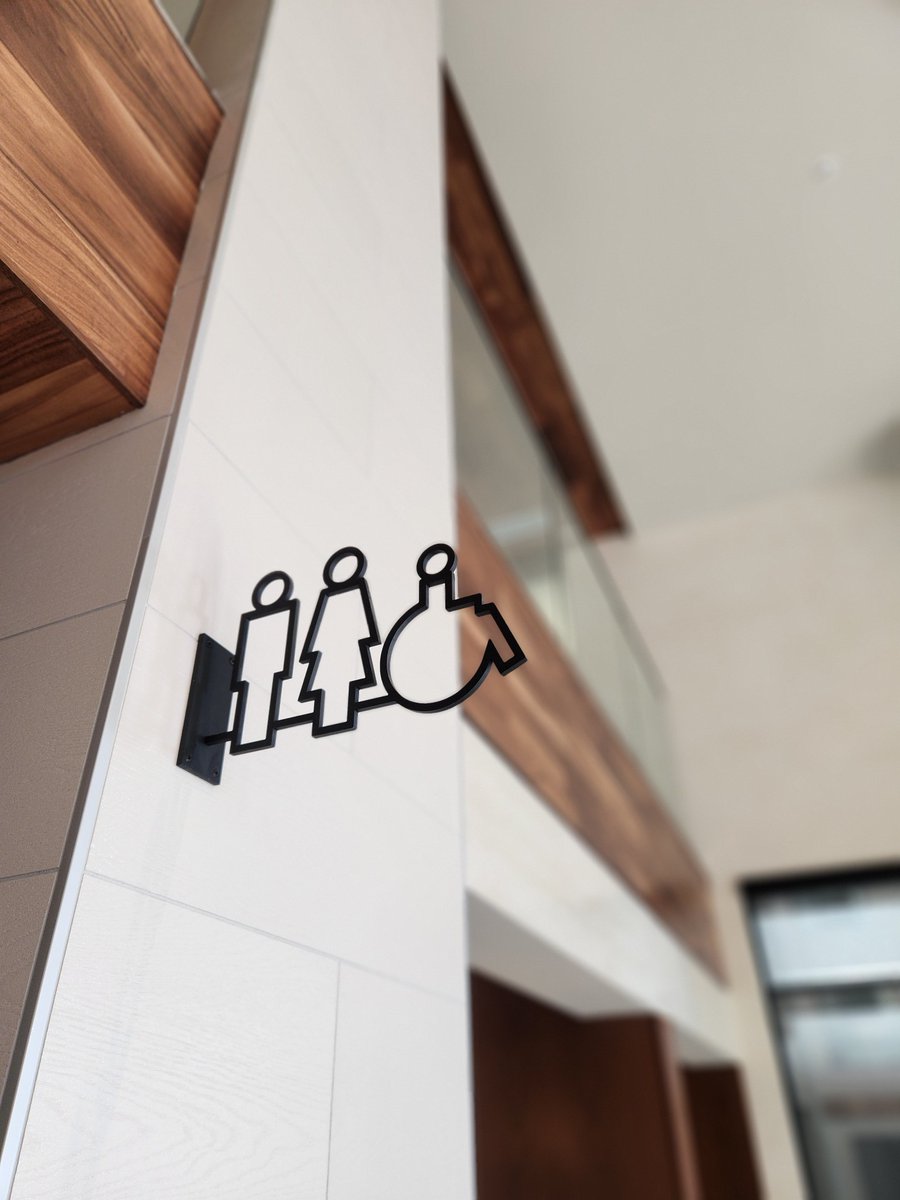 AdLightGroup's tweet photo. We just wrapped up install on a beautiful set of elevated interior signage for Modera Golden Triangle, a luxury apartment in Downtown Denver.  

Designer: Davis Partnership Architects
Owner: Mill Creek Residential
GC: Milender White https://t.co/dqL23I9MbD