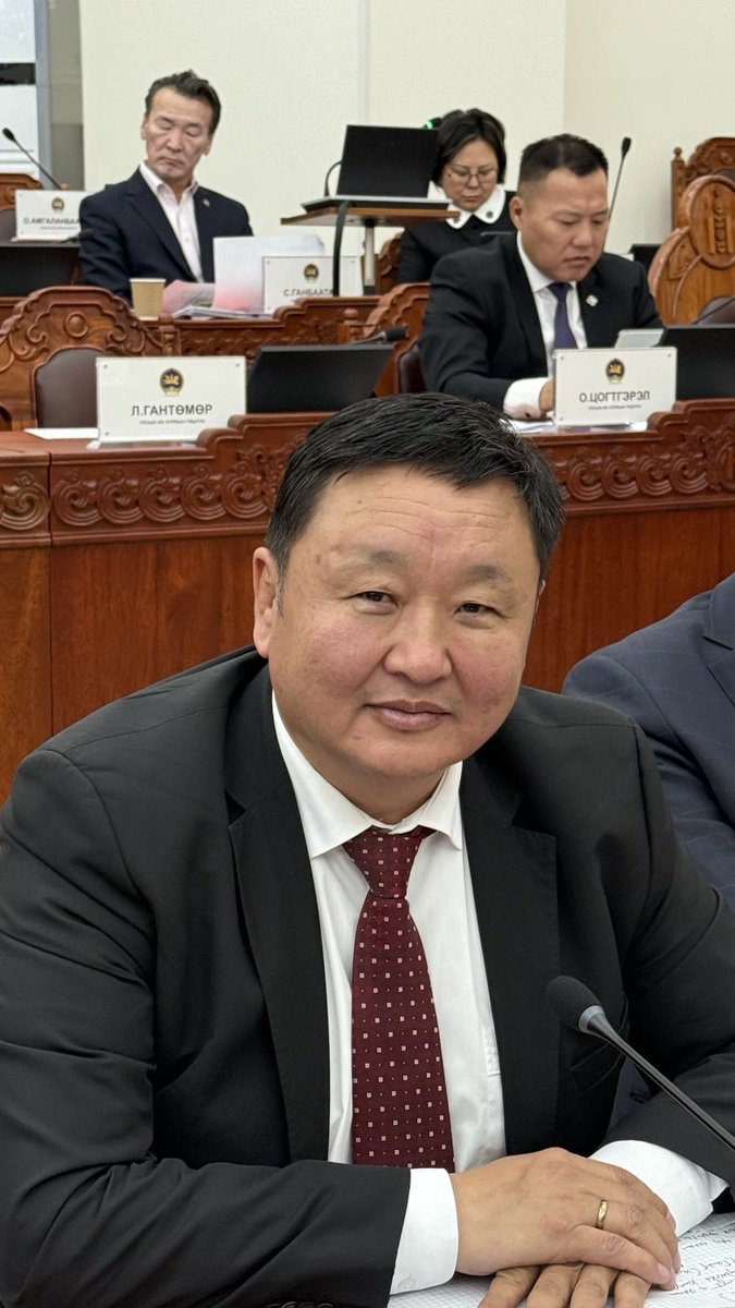 ✅Монголыг боловсрол, шинжлэх ухаан  аварна гээд нэг зураг шахчихвал болохсон болов уу?🙏🙏🙏🙏