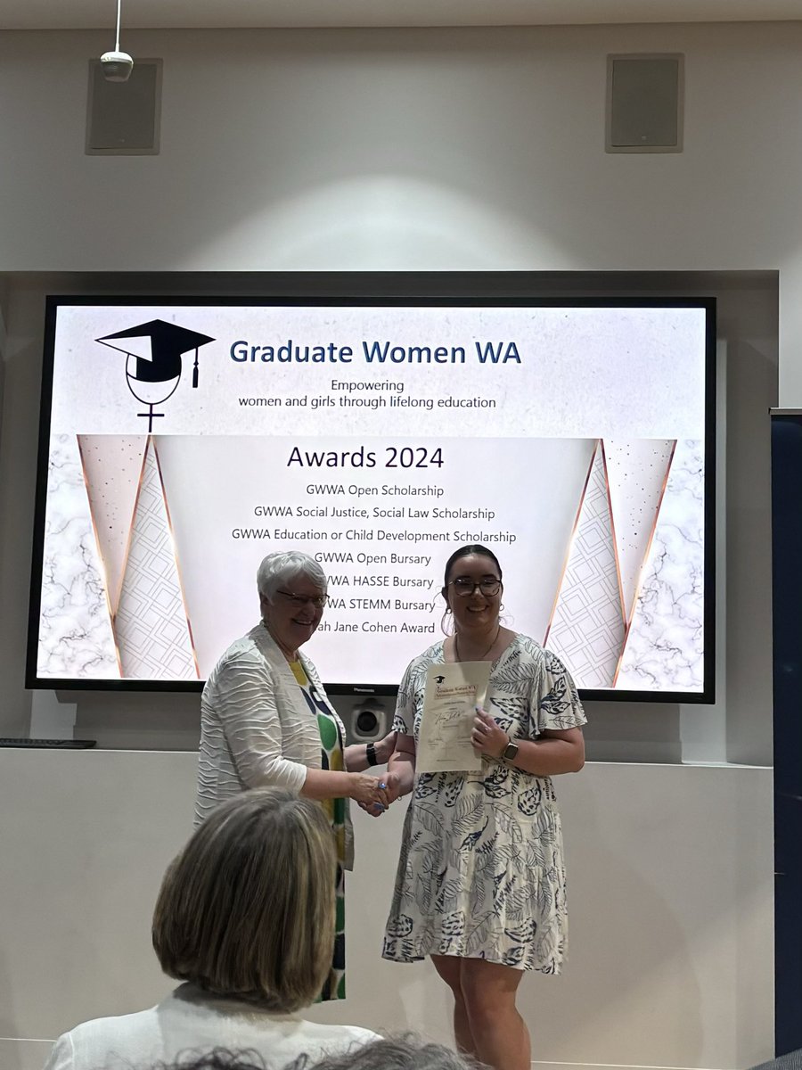 Last week I was awarded the Graduate Women WA Open Bursary! Receiving this is allows me to travel to Loughborough University next year to complete research with endurance athlete coaches and BFR

I feel very lucky to be awarded this and can’t wait to see what the journey brings😄