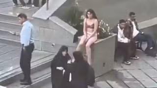 L'Essonne de toutes nos forces (@91dtnf) on Twitter photo Cette étudiante iranienne nous impressionne par son courage et sa détermination.
C’est grâce à elle, à Mahsa Amini et à tant d’autres, qu’à terme les chaînes seront brisées.
Infini respect.
<a href="/nmeary/">Nicolas Méary</a> <a href="/sgibert91/">Sylvie Gibert</a> <a href="/fortannemarie1/">Jourdanneau - Fort Anne-Marie</a> <a href="/PaoloDeCarvalh2/">Paolo De Carvalho</a> <a href="/StephaneBazile/">Stéphane Bazile</a> <a href="/dbougraud/">Dominique Bougraud</a> Cette étudiante iranienne nous impressionne par son courage et sa détermination.
C’est grâce à elle, à Mahsa Amini et à tant d’autres, qu’à terme les chaînes seront brisées.
Infini respect.
<a href="/nmeary/">Nicolas Méary</a> <a href="/sgibert91/">Sylvie Gibert</a> <a href="/fortannemarie1/">Jourdanneau - Fort Anne-Marie</a> <a href="/PaoloDeCarvalh2/">Paolo De Carvalho</a> <a href="/StephaneBazile/">Stéphane Bazile</a> <a href="/dbougraud/">Dominique Bougraud</a>