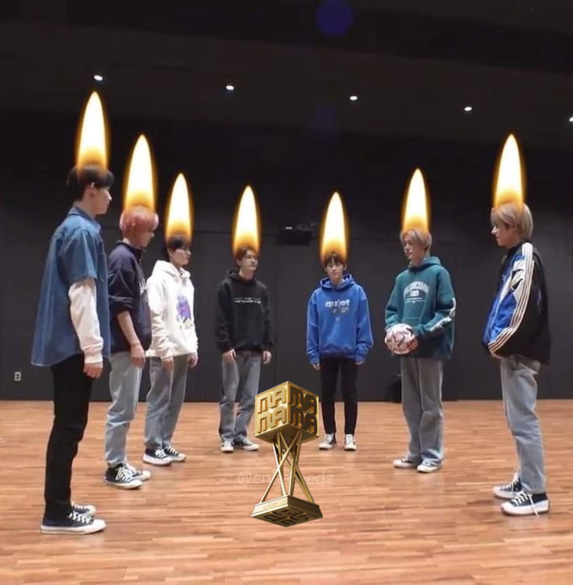nongjakekub's tweet photo. pray for
                     🕯      🕯 
           🕯                          🕯
                   
       🕯️       DAESANG      🕯️
                
           🕯                         🕯
                     🕯️      🕯️

I vote #enhypen on #2024MAMAVOTE https://t.co/zCdkEbdt0E