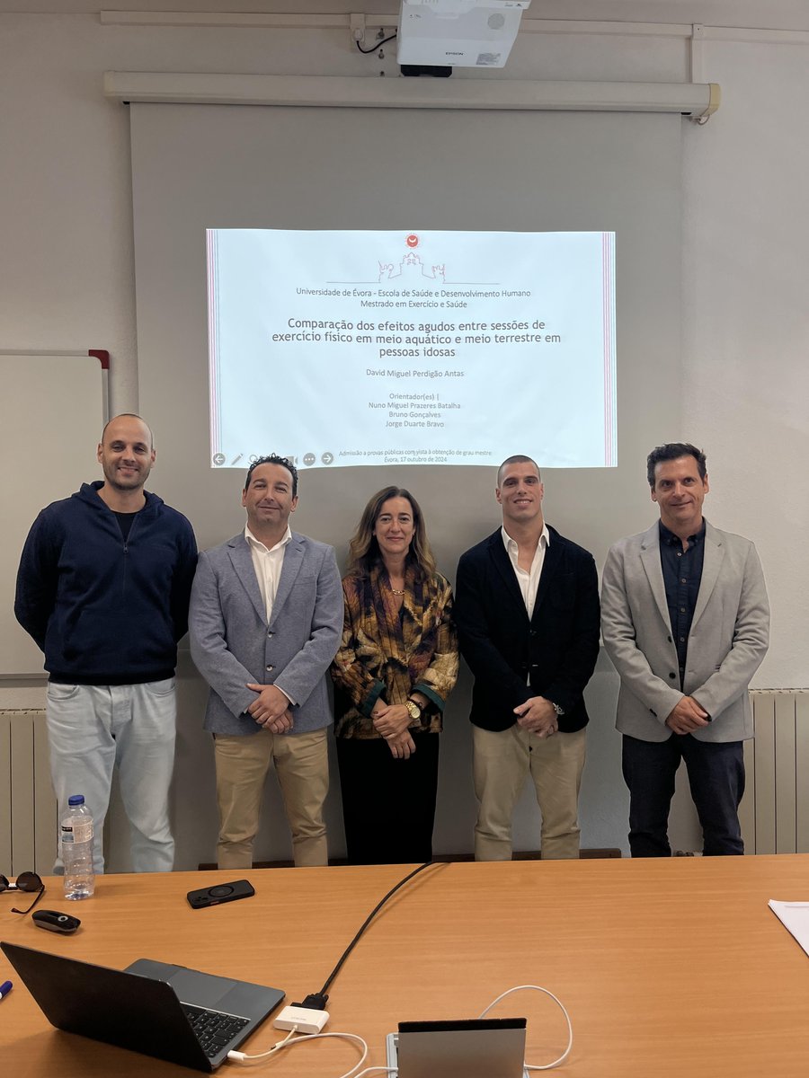 🎓 Mestrado em Exercício e Saúde🎓

🎯Dissertação: “Comparação dos efeitos agudos entre sessões de exercício físico em meio aquático e meio terrestre em pessoas idosas"
🧠David Antas

<a href="/univdeevora/">Universidade Évora</a>