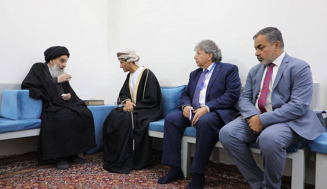 السيد السيستاني(دام ظله): ينبغي للعراقيين ولا  سيما النخب الواعية - أن يأخذوا العِبر من التجارب التي مرّوا بها ويبذلوا قصارى جهدهم في تجاوز اخفاقاتها ويعملوا بجدّ في سبيل تحقيق مستقبل أفضل لبلدهم ينعم فيه الجميع بالأمن والاستقرار والرقي والازدهار