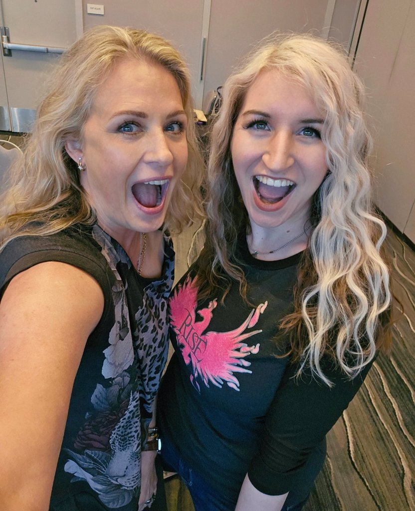 FallenIdentity's tweet image. Happiest of birthdays to you, gorgeous lady!! 🔥🤗💞🎂🎉
Hope you had the most incredible weekend celebrating at the Con 🥳, and have an even more wonderful day today! 🎁🎈🎊Much love &amp;amp; hugs!! 💜🫶 @SamSmithTweets