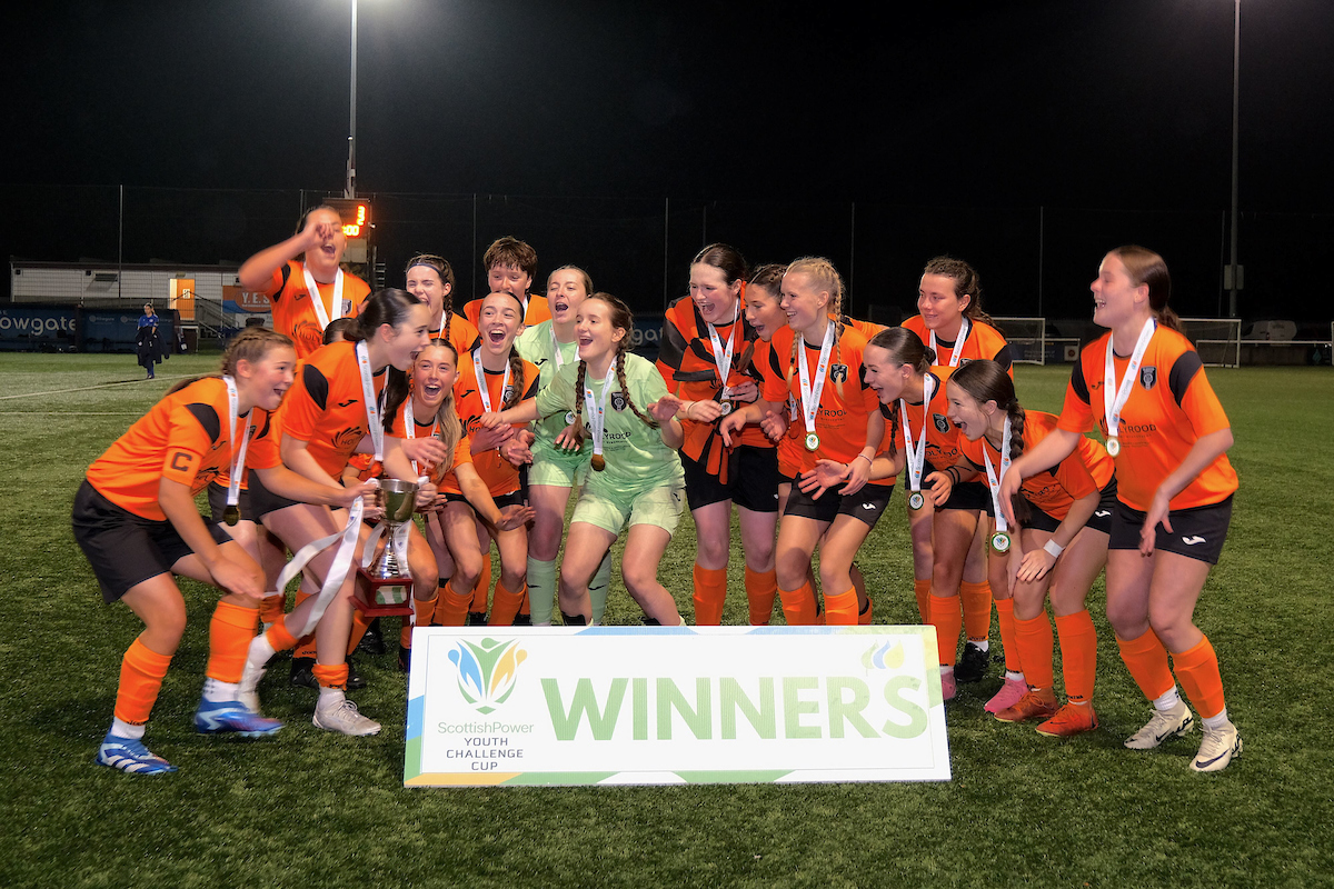 CHAMPIONS

Glasgow City YPL are the 16s <a href="/ScottishPower/">ScottishPower</a>  Youth Challenge Cup winners 2024 #BeTheDifference
📷 Alex Todd | Sportpix