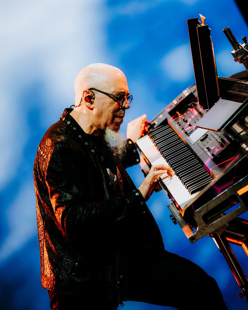 Dream Theater tweet media