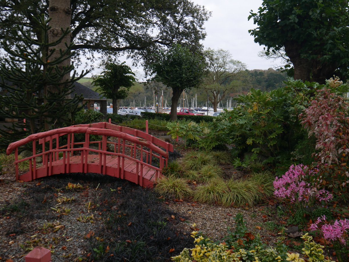 DevonGardens's tweet photo. Royal Avenue Gardens, Dartmouth.  Opened in 1887, this relaxing space overlooks the river and inner harbour.  Features include a cast iron bandstand, fountain (1897)celebrating Queen Victoria's Diamond Jubilee and a war memorial, to name a few. https://t.co/3ZmnX9Uq8K