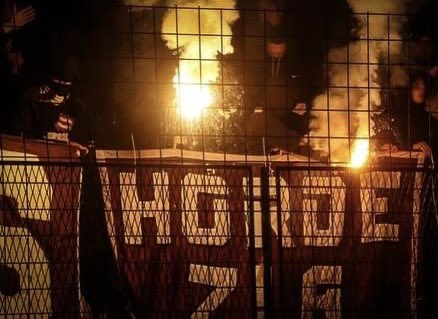 ultras1899_'s tweet photo. FK Sloboda Tuzla - FK Sarajevo #HordeZla #FKS #Sarajevo #utras (02.11.24) https://t.co/wugW3HiP3m
