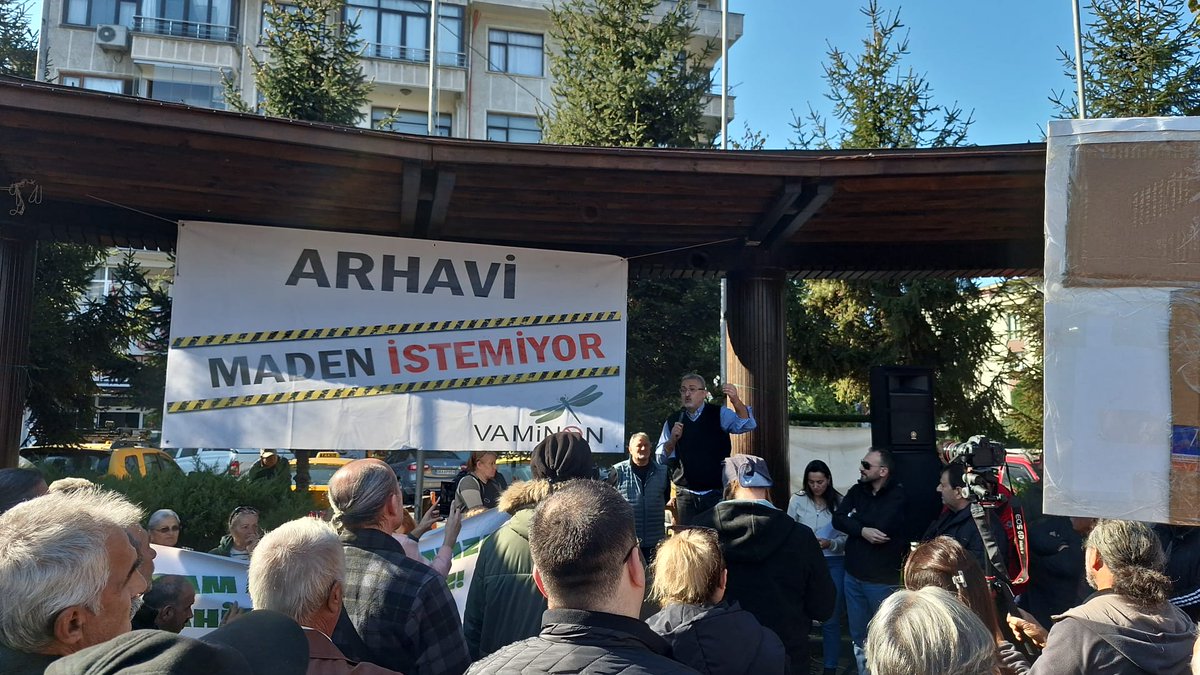 vaminon's tweet photo. Cengiz Holding'e bağlı Eti Bakır A.Ş.'nin sondaj hazırlığına karşı dün Arhavi'de sağcısından solcusuna yüzlerce kişi biraraya geldi. Artvin'den, Hopa'dan, Fındıklı'dan, Rize'den yaşam dostları da buluşmaya destek verdi.+ https://t.co/E6pix1MXjC