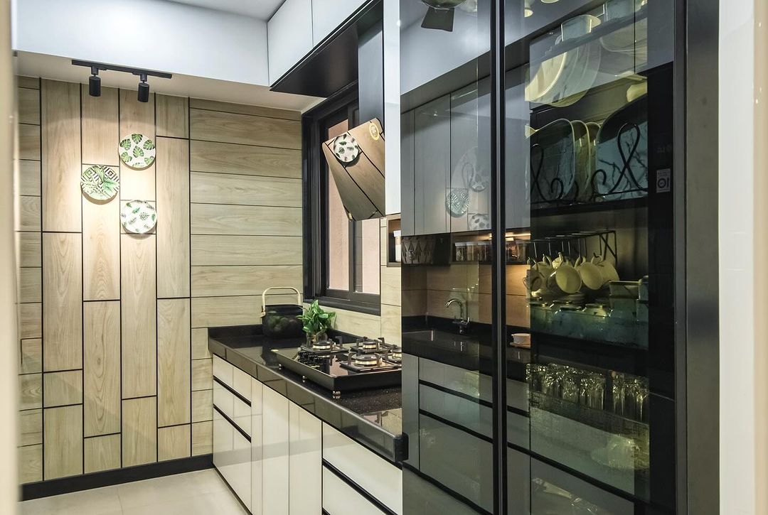 KKModularKitchn's tweet image. Effortlessly elegant: Behold the exquisite modular kitchen crafted with precision, its sleek design and Hafele hardware elevate functionality to artistry. A culinary haven in the heart of luxury living

#KKModularKitchen #KitchenDesign #HomeImprovement