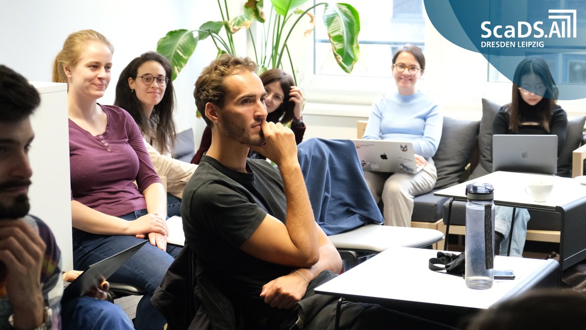 🌳On Wednesday, the 3rd annual Topic Area Meeting of the Earth and Environmental Sciences @ScaDS_AI took place. With great success! 
🌍Throughout the day, more than 30 participants discussed their research across environmental sensor types, scales and ML architectures. #AppliedAI