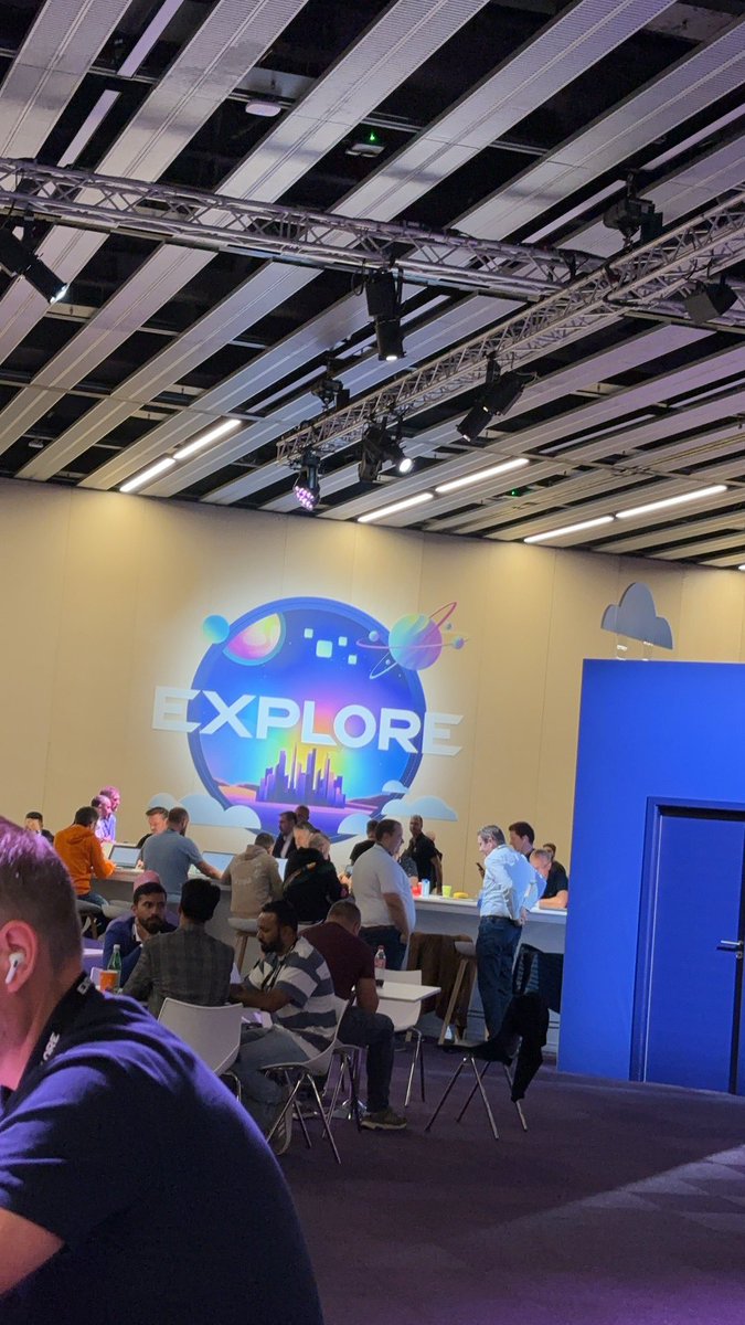 vkernelnl's tweet photo. Exploring the latest innovations and updates at VMware Explore! https://t.co/OCb0K9Bvnj