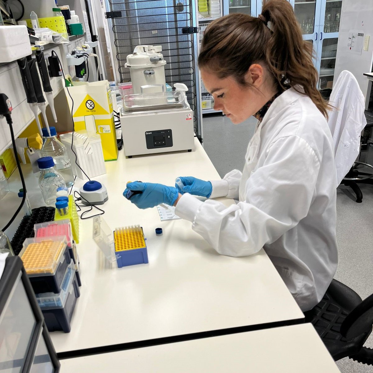 The Pandemic Institute (@thepandemicinst) on Twitter photo Great article in the <a href="/LivEchonews/">Liverpool Echo</a> about <a href="/CaitlinRThom/">Caitlin Thompson</a> from our founding partner <a href="/LSTMnews/">LSTM</a>, who is currently funded by <a href="/ThePandemicInst/">The Pandemic Institute</a> to carry on her vital research developing diagnostic tests for deadly viruses: shorturl.at/l7bu6 Great article in the <a href="/LivEchonews/">Liverpool Echo</a> about <a href="/CaitlinRThom/">Caitlin Thompson</a> from our founding partner <a href="/LSTMnews/">LSTM</a>, who is currently funded by <a href="/ThePandemicInst/">The Pandemic Institute</a> to carry on her vital research developing diagnostic tests for deadly viruses: shorturl.at/l7bu6