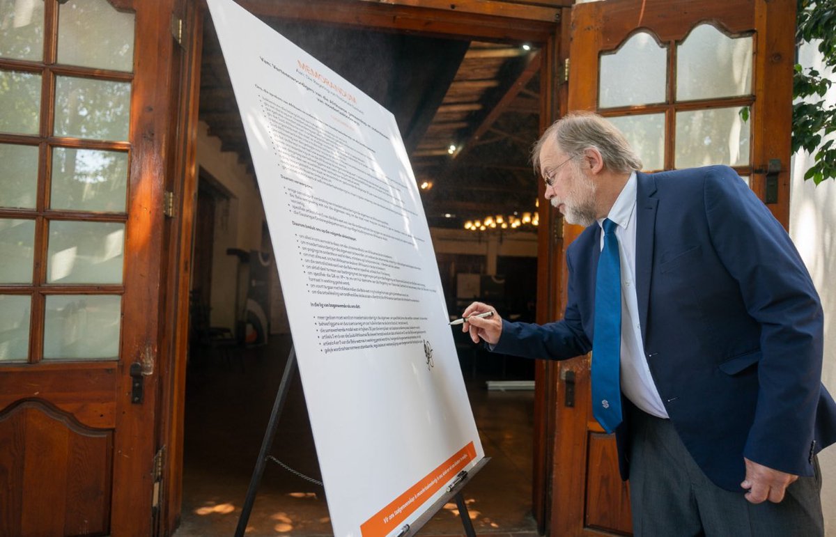 Dirk Hermann tweet media